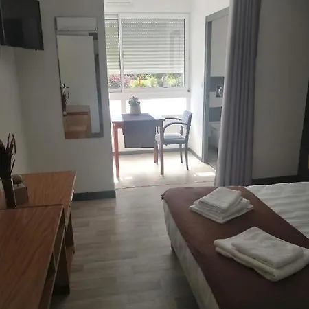 Hotel La Canotte Saint-Julien-en-Born