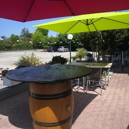 Ξενοδοχείο La Canotte 2*