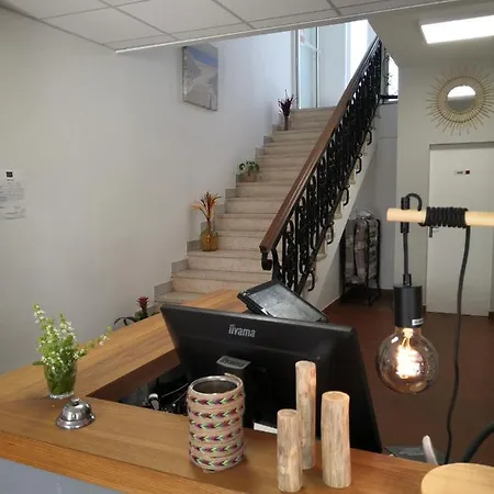 Hotel La Canotte Saint-Julien-en-Born